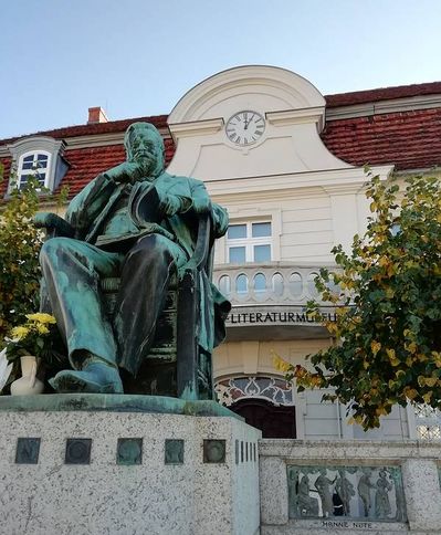 Literaturmuseum Stavenhagen Blick auf den Eingang des Literaturmuseums Stavenhagen